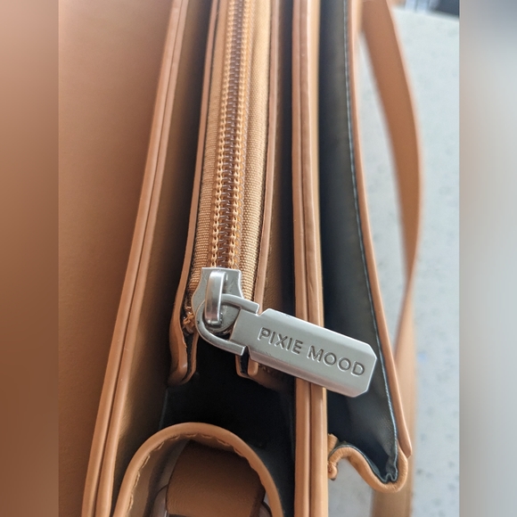 Pixie Mood Vegan leather crossbody purse - Picture 3 of 11